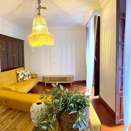 Casa Deanes 3 *